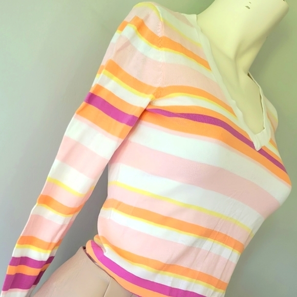 IZOD Petite V-Neck Long Sleeve Multicolor Striped Sweater Size XS - Picture 2 of 11